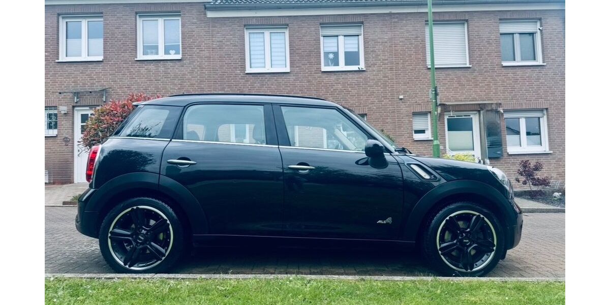Mini Countryman S (Cooper) 98.400 km 7.900 &euro; Essen 45307