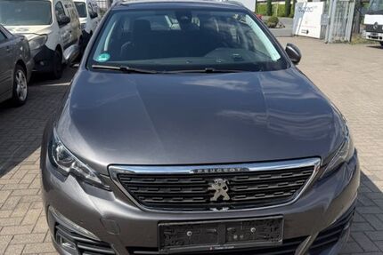 Peugeot 308 156.000 km 5.900 &euro; Essen 45356