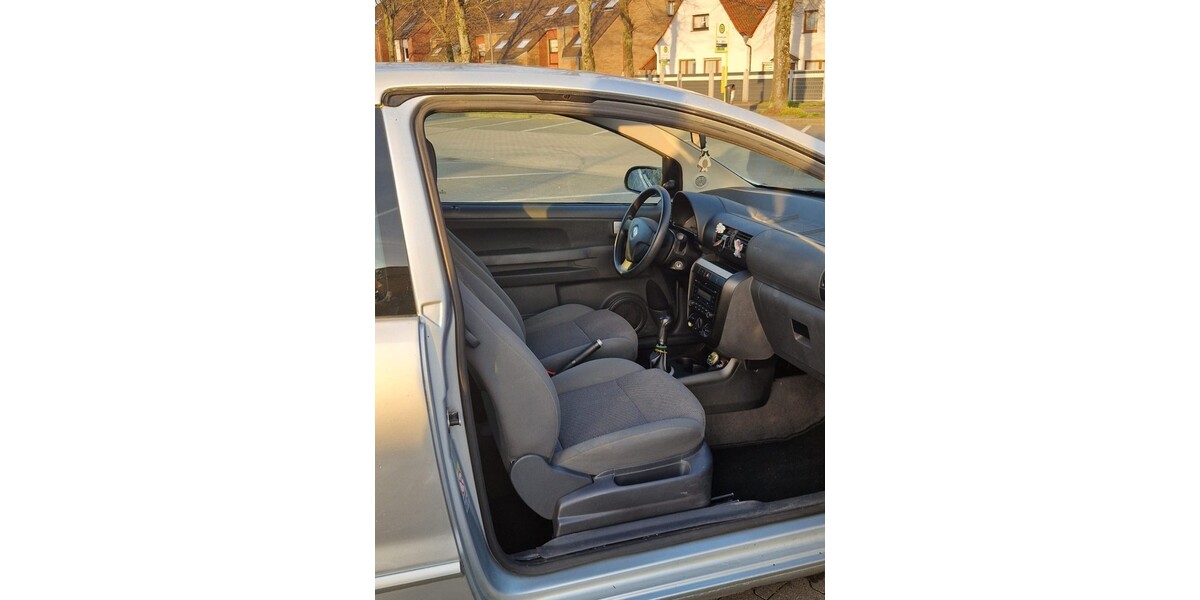 VW Fox 94.000 km 1.500 &euro; Marl 45772