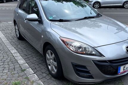 Mazda 3 92.000 km 5.400 &euro; Essen 45329