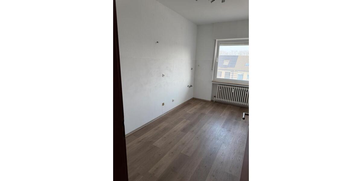 Etagenwohnung Oberhausen Alstaden - 3.5 Zimmer, 88 m&sup2;, 850&euro; | Angebot:25287423