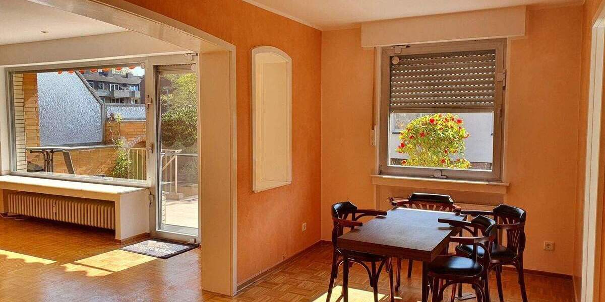 Etagenwohnung Duisburg Rahm - 4 Zimmer, 130 m&sup2;, 1.800&euro; | Angebot:25854102