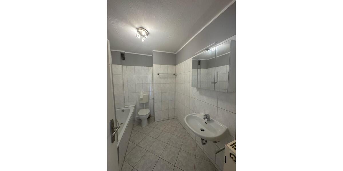 Dachgeschoßwohnung Duisburg Rheinhausen - 2 Zimmer, 69 m&sup2;, 570&euro; | Angebot:25361292