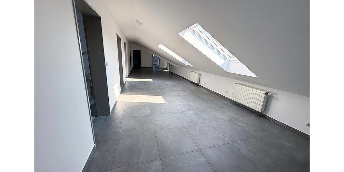 Dachgeschoßwohnung Issum - 5 Zimmer, 140 m&sup2;, 1.150&euro; | Angebot:26249906
