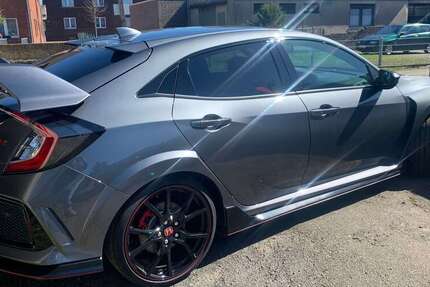 Honda Civic 10.500 km 39.000 &euro; Kamp-Lintfort 47475
