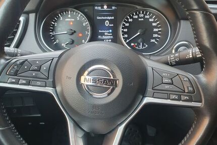 Nissan Qashqai 155.000 km 11.400 &euro; Alpen 46519