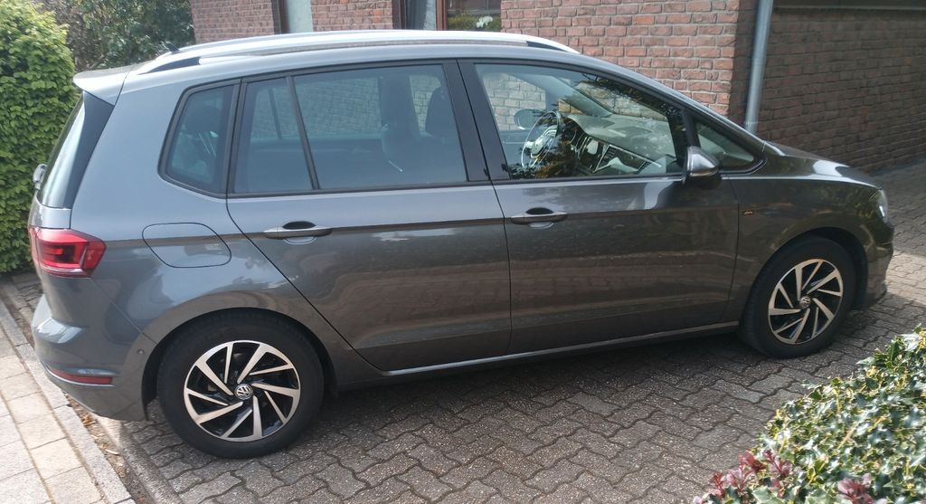 VW Golf Sportsvan 124.000 km 12.250 &euro; Wesel 46485