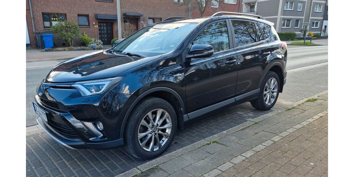 Toyota RAV 4 136.500 km 17.800 &euro; Oberhausen 46149