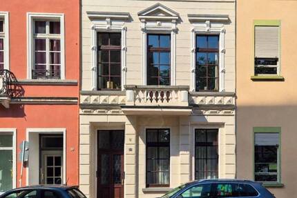Haus Krefeld Stadtmitte - 1 Zimmer, 237 m&sup2;, 435.000&euro; | Angebot:26806672