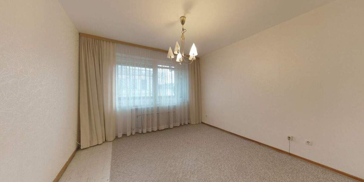 Etagenwohnung Krefeld Stadtmitte - 3 Zimmer, 86 m&sup2;, 179.000&euro; | Angebot:25692563