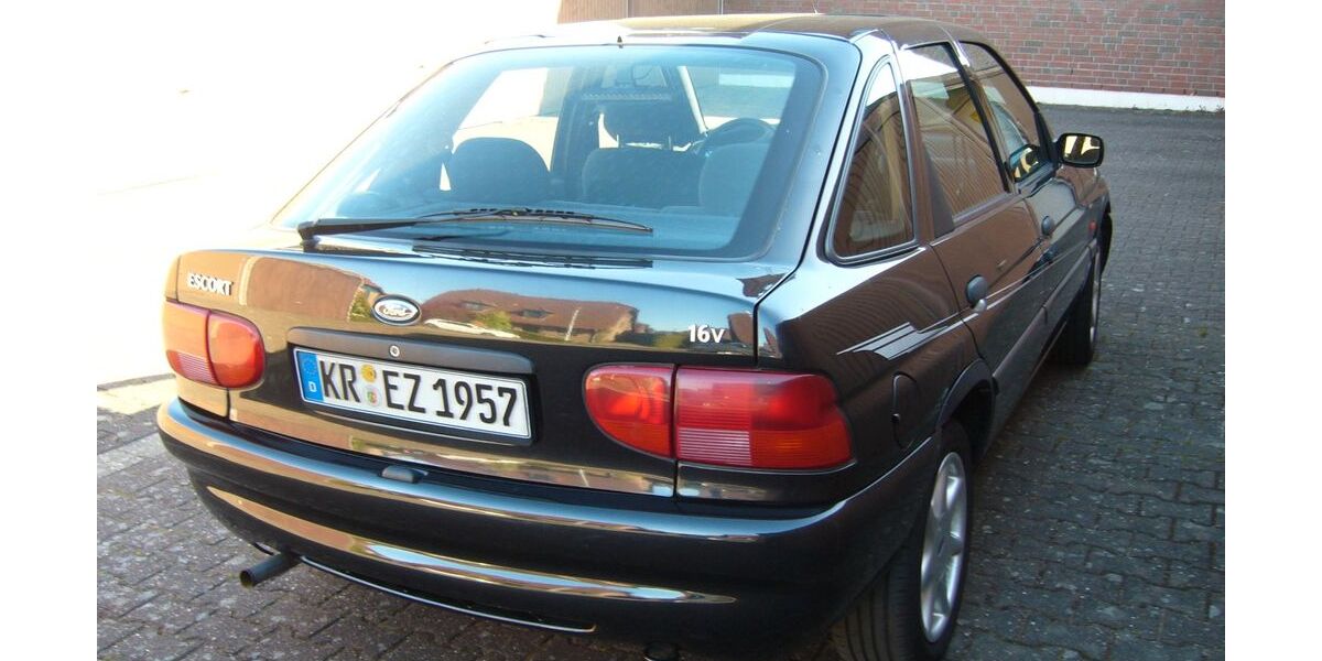 Ford Escort 117.750 km 2.800 &euro; Krefeld 47807