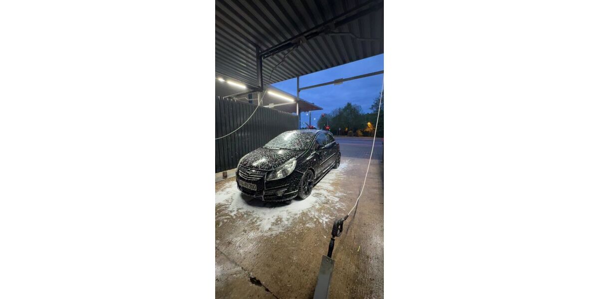 Opel Corsa 207.000 km 2.800 &euro; Duisburg 47058