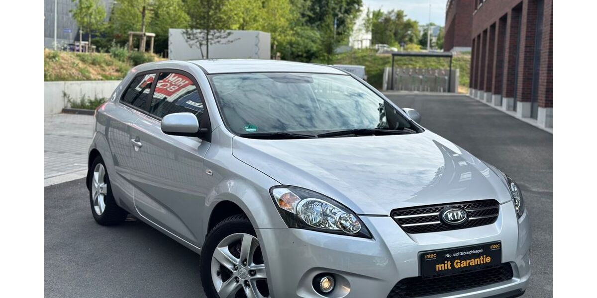 Kia ceed / Ceed 154.000 km 3.490 &euro; Essen 45145