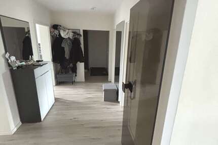 Wohnung Duisburg Mittelmeiderich - 4 Zimmer, 126 m&sup2;, 880&euro; | Angebot:26802780