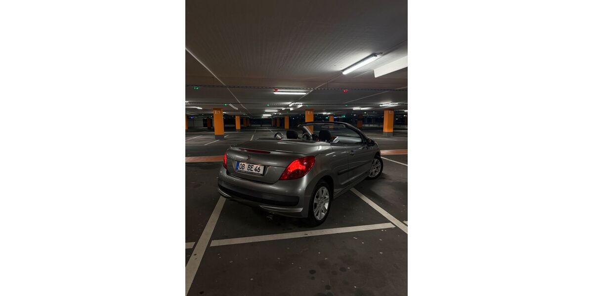 Peugeot 207 150.000 km 2.499 &euro; Oberhausen 46119