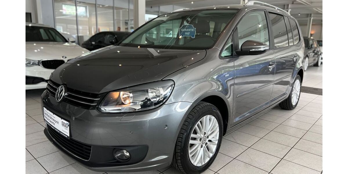 VW Touran 88.000 km 9.700 &euro; Essen 45139