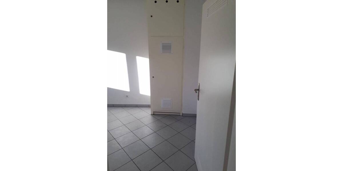Etagenwohnung Krefeld Cracau - 2 Zimmer, 56 m&sup2;, 470&euro; | Angebot:25695075