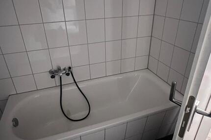 Wohnung Duisburg Mittelmeiderich - 2.5 Zimmer, 50 m&sup2;, 550&euro; | Angebot:26265956