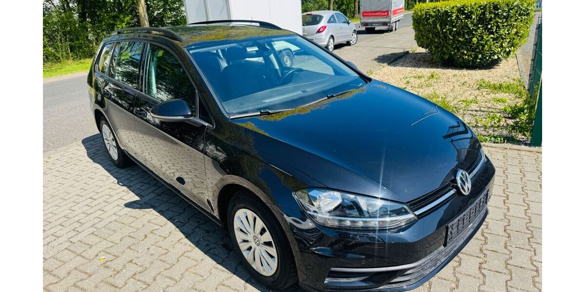 VW Golf 220.000 km 7.480 &euro; XANTEN 46509