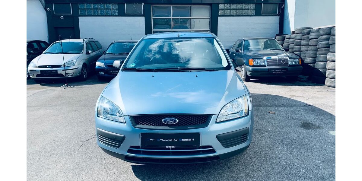 Ford Focus 144.300 km 2.300 &euro; Essen 45127