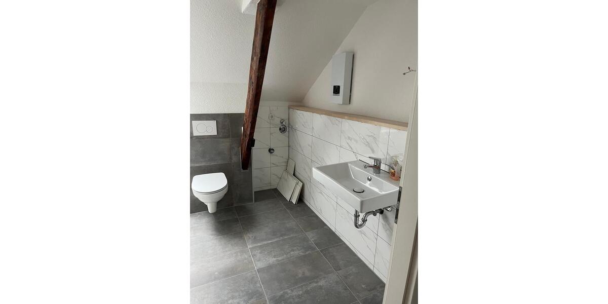 Dachgeschoßwohnung Krefeld Cracau - 3 Zimmer, 63 m&sup2;, 135.000&euro; | Angebot:26184839
