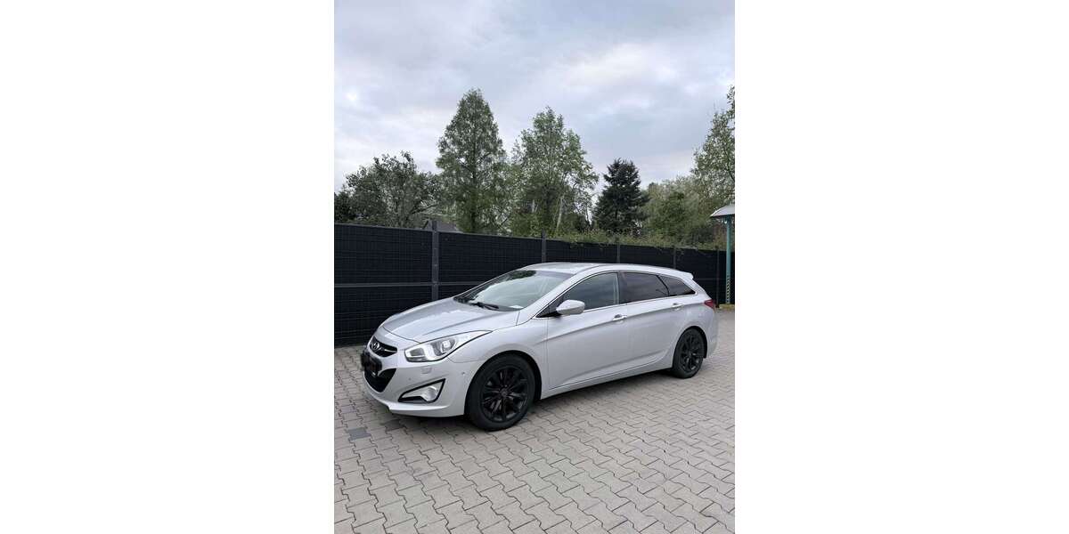 Hyundai i40 265.000 km 6.700 &euro; Oberhausen, Stadt 46045