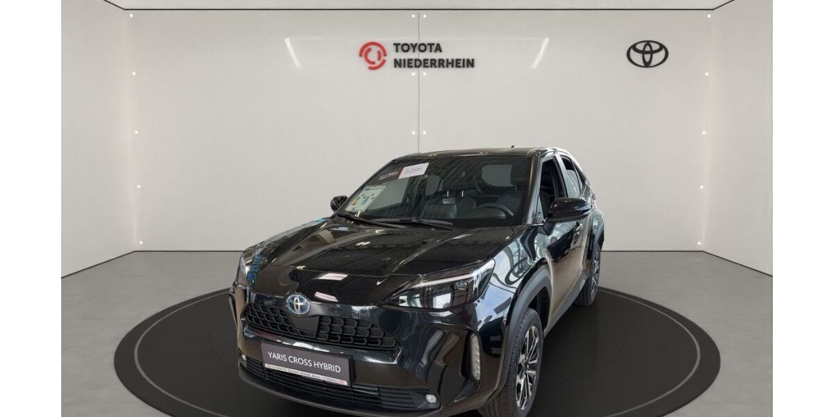 Toyota Yaris Cross 12.100 km 25.485 &euro; Krefeld 47809