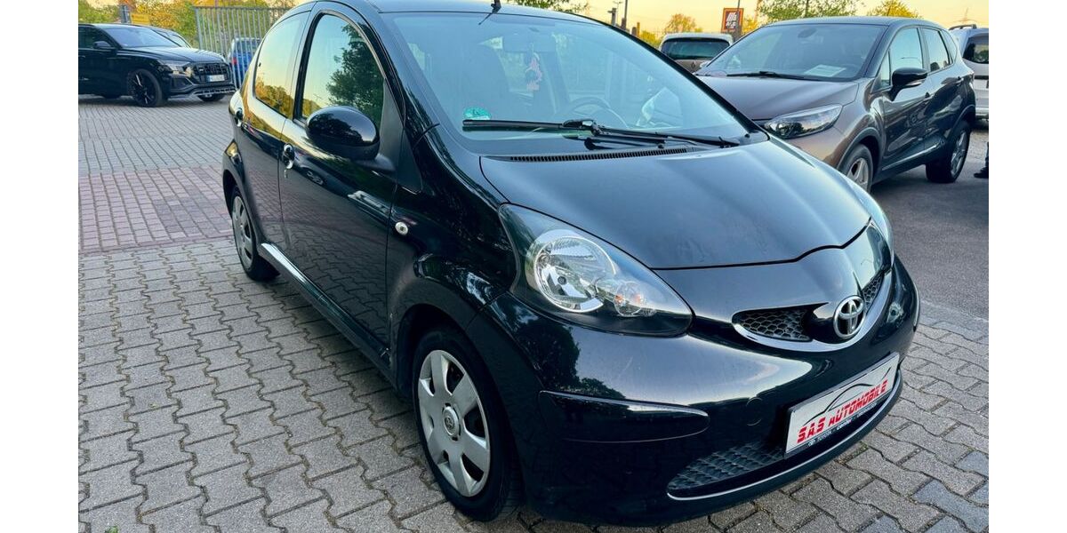 Toyota Aygo (X) 147.420 km 3.200 &euro; Moers 47445