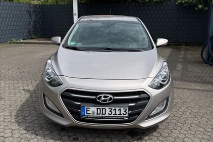 Hyundai i30 176.000 km 8.000 &euro; Essen 45277