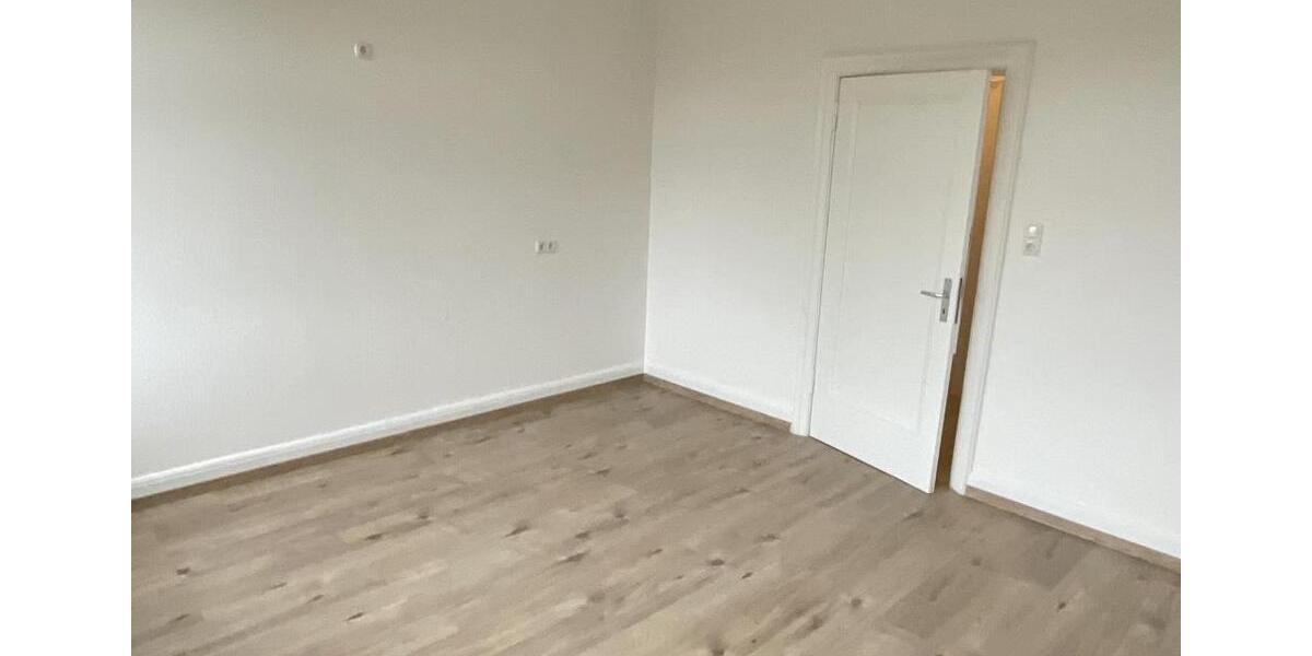 Etagenwohnung Duisburg Laar - 2 Zimmer, 75 m&sup2;, 619&euro; | Angebot:25149663