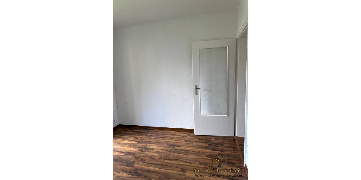 Etagenwohnung Moers Hochstraß - 3 Zimmer, 70 m&sup2;, 840&euro; | Angebot:26053041