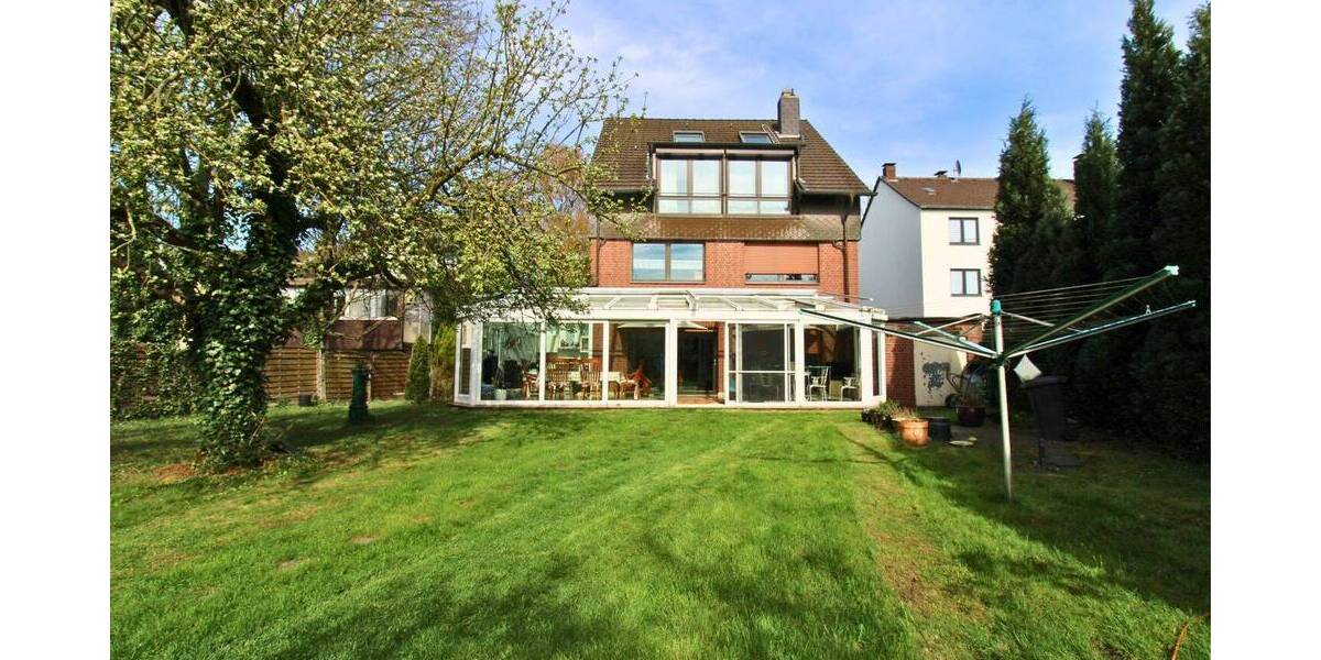 Einfamilienhaus Essen Frintrop - 6 Zimmer, 266 m&sup2;, 940.000&euro; | Angebot:26244882