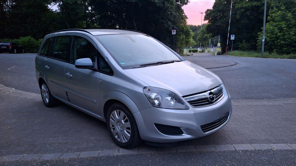 Opel Zafira 139.000 km 4.400 &euro; Dinslaken 46537