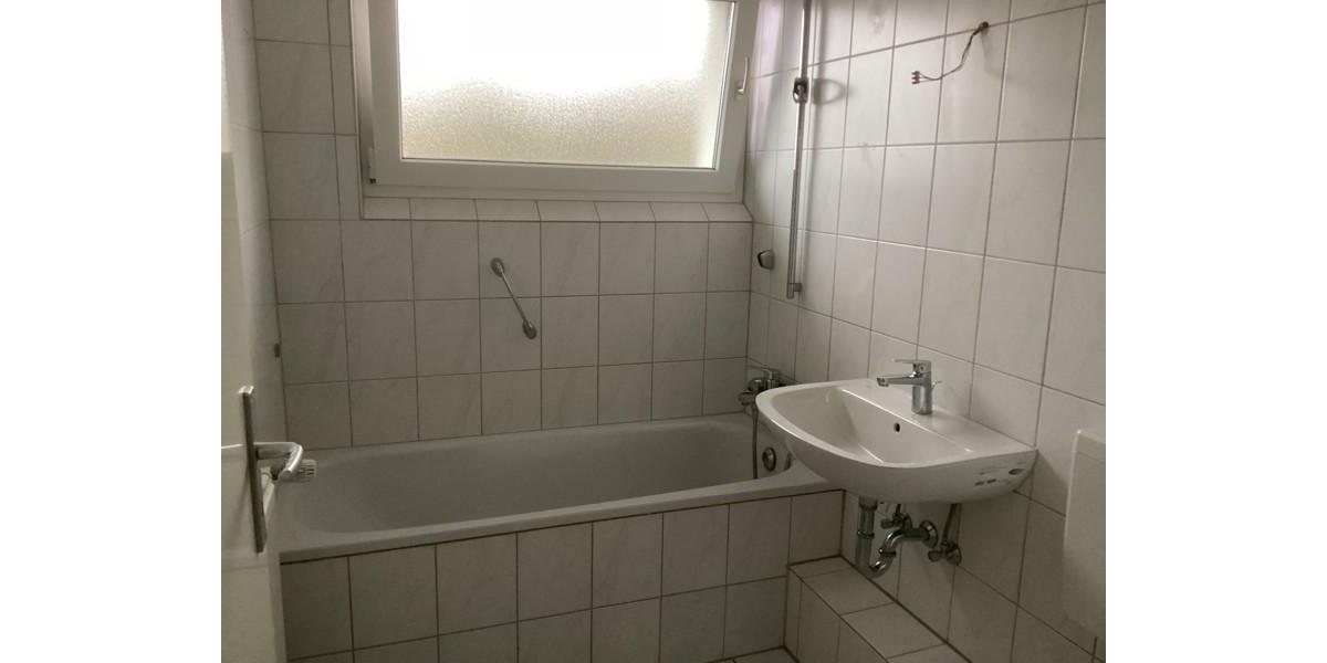 Etagenwohnung Gelsenkirchen Ückendorf - 4 Zimmer, 70 m&sup2;, 609&euro; | Angebot:24990804