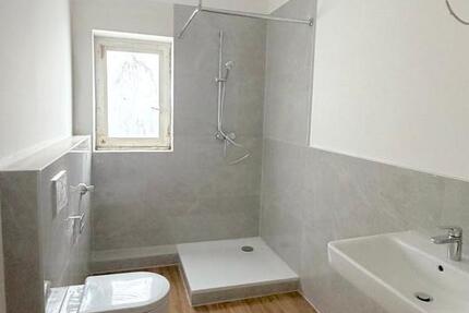 Wohnung Krefeld - 2 Zimmer, 68 m&sup2;, 730&euro; | Angebot:26268800