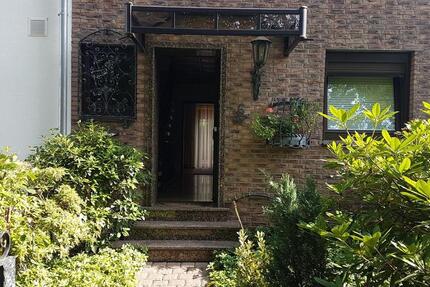Haus Duisburg Hochheide - 4 Zimmer, 138 m&sup2;, 435.000&euro; | Angebot:27054474