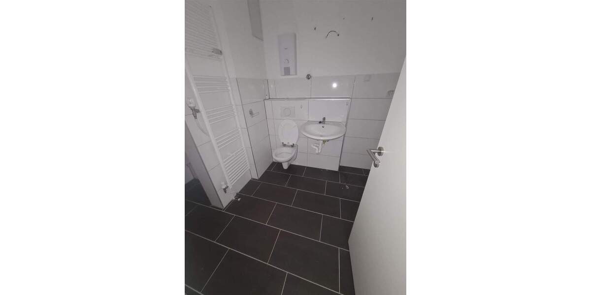 Etagenwohnung Dinslaken Innenstadt - 3 Zimmer, 81 m&sup2;, 630&euro; | Angebot:25740269