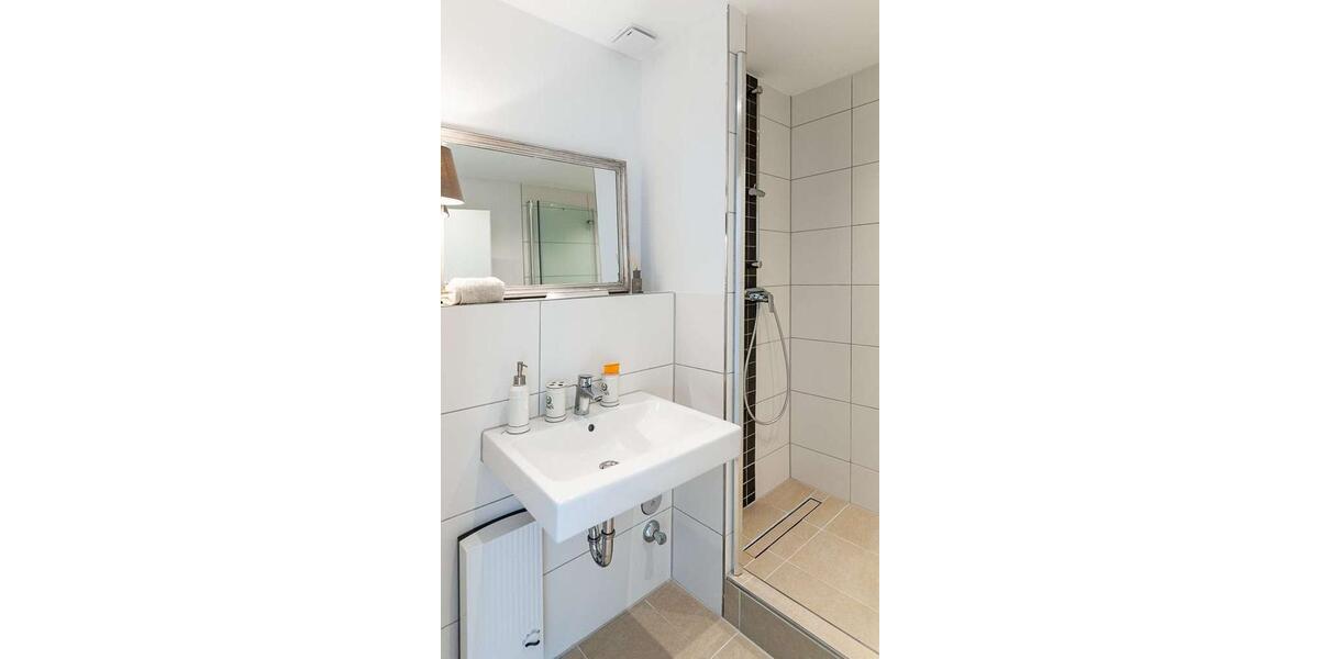 Etagenwohnung Krefeld - 3 Zimmer, 82 m&sup2;, 902&euro; | Angebot:24703869