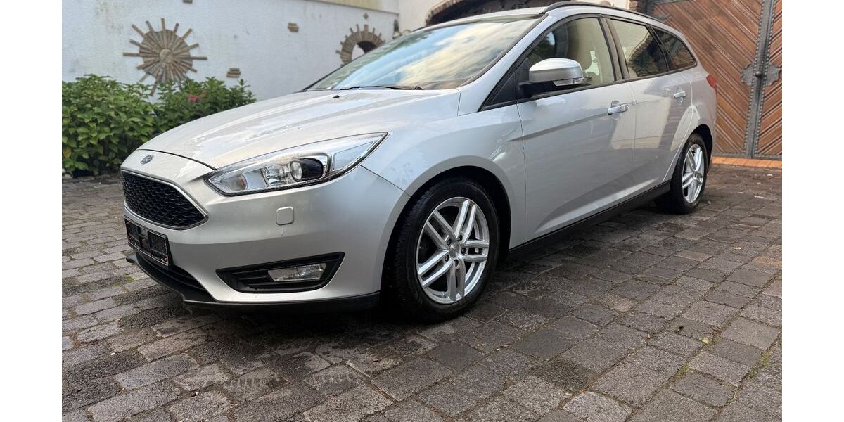 Ford Focus 166.221 km 7.990 &euro; Neukirchen-Vluyn 47506