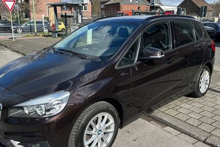 BMW 216 Active Tourer 152.000 km 7.999 &euro; Duisburg 47226