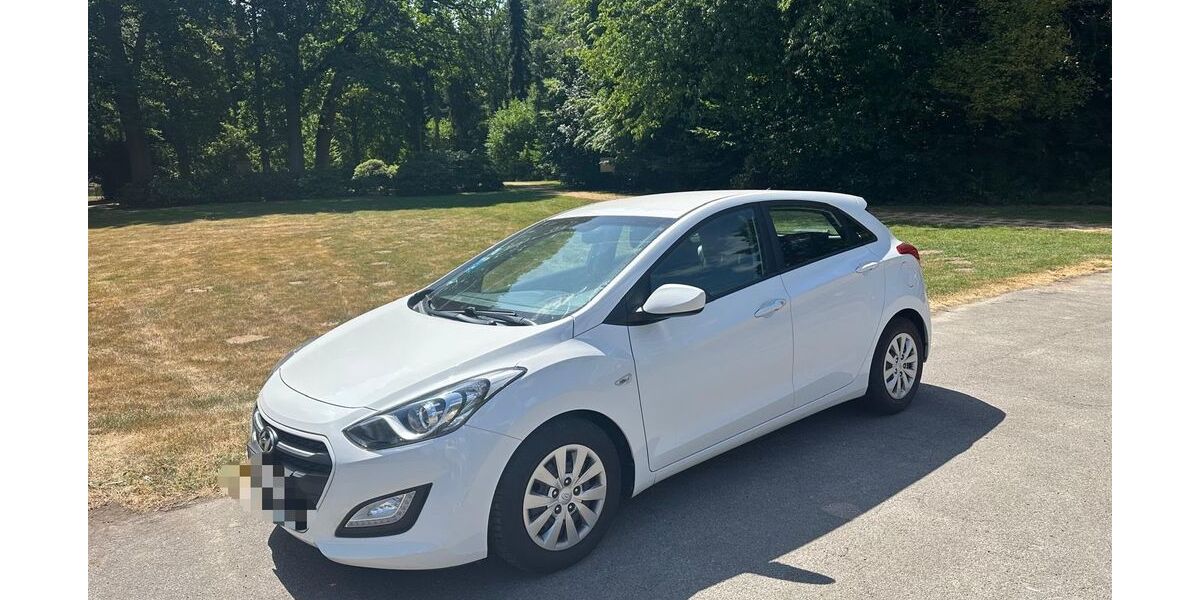 Hyundai i30 136.000 km 6.190 &euro; Wesel 46487