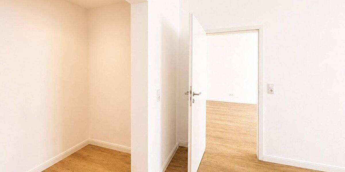 Etagenwohnung Krefeld Stadtmitte - 2 Zimmer, 65 m&sup2;, 770&euro; | Angebot:26729969