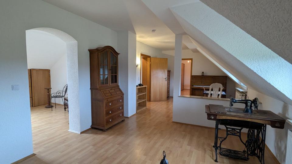 Dachgeschoßwohnung Gelsenkirchen Gelsenkirchen-West - 3 Zimmer, 67 m&sup2;, 600&euro; | Angebot:24846423