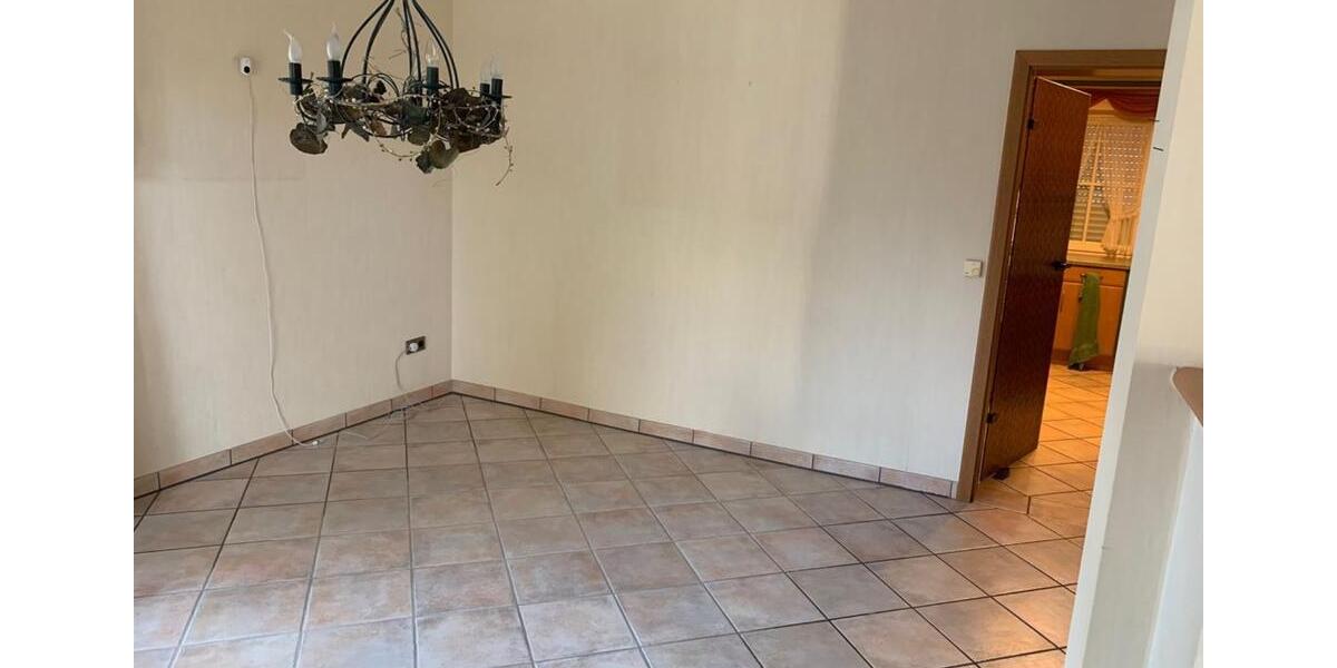 Einfamilienhaus Geldern - 8 Zimmer, 185 m&sup2;, 549.000&euro; | Angebot:24514548