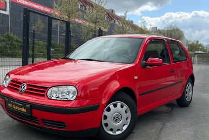 VW Golf 48.255 km 3.000 &euro; Essen 45145