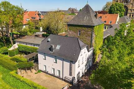 Haus Xanten - 11 Zimmer, 359 m&sup2;, 1.350.000&euro; | Angebot:26382140