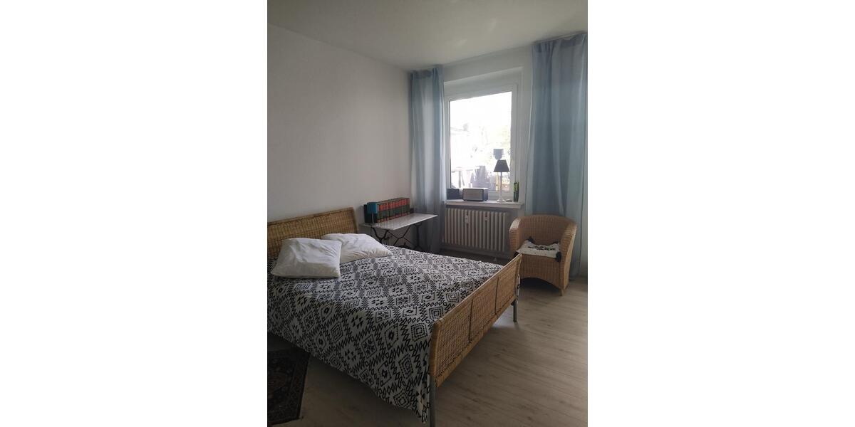 Etagenwohnung Krefeld - 3 Zimmer, 112 m&sup2;, 880&euro; | Angebot:26272589