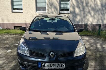 Renault Clio 199.000 km 1.299 &euro; Gelsenkirchen 45881