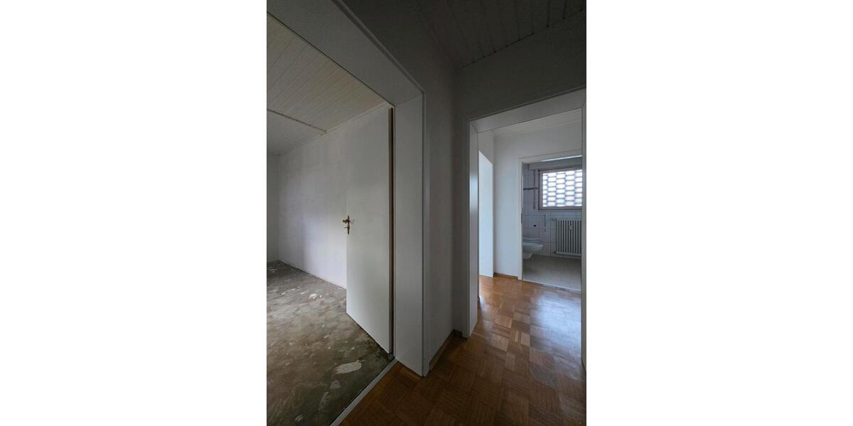 Hochparterre Neukirchen-Vluyn Vluyn - 4 Zimmer, 93 m&sup2;, 210.000&euro; | Angebot:26186590