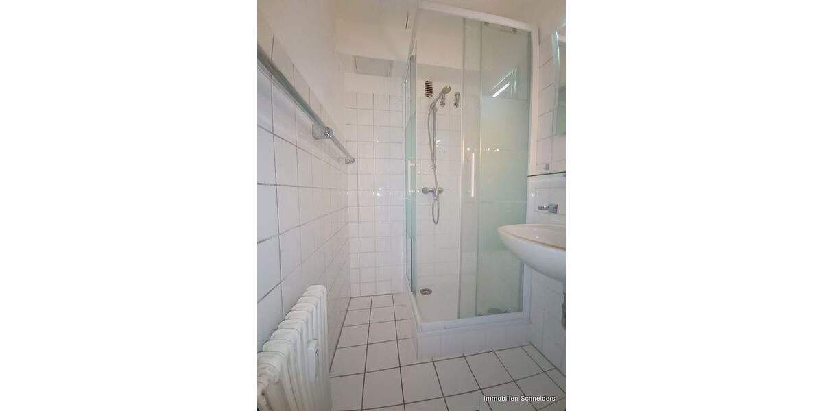 Etagenwohnung Krefeld Cracau - 2 Zimmer, 64 m&sup2;, 580&euro; | Angebot:26244441